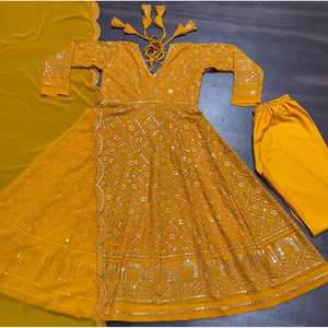 Hermoso Vestido Tradicional Musulmán Anarkali con Pantalón y Dupatta para Fiestas - Product Image 6