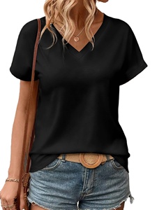 T-shirt ample pour femme, couleur unie, col en V, manches courtes, coupe décontractée, tissu doux, haut d'été disponible dans toutes les couleurs - Product Image 2