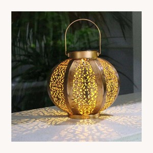 Lanterne décorative en métal de qualité supérieure, nouvelle arrivée, élégante, porte-bougie personnalisé, accent de luxe pour la maison, lanterne de mariage - Product Image 1