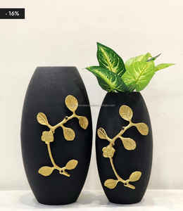 Meilleure vente Vase à fleurs en fer et métal de style côtier moderne Sculpture Design pour la décoration de table de mariage ou de salon à la maison - Product Image 1