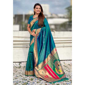 Sari de Seda Paithani Tejido con Zari Verde, 650g, Tejidos de Primera Calidad, Ropa India y Pakistaní en Stock - Product Image 1