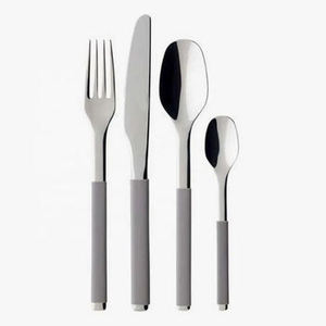 Ensemble de couverts en métal au design moderne avec finition polie miroir, adapté pour la maison, la cuisine, les restaurants, les buffets et les services de traiteur - Product Image 2