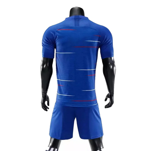Uniforme de Fútbol Personalizado y Transpirable para Clubes, Tallas Grandes, Conjunto Profesional con Camiseta y Pantalones Cortos Impresos, Proveedor al por Mayor - Product Image 6