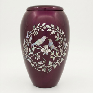 Urnas funerarias de latón hechas a mano para cenizas de adultos, elegantes urnas con grabado floral para entierro con tapa. - Product Image 6