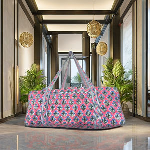 Bolsa de Viaje de Lona con Cierre, Estampado Floral Indio, Acolchada, Estilo Boho, de Lujo, Ligera, Resistente y Ecológica - Product Image 2