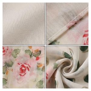 Écharpe carrée en soie pour femme, imprimé floral, style doux, toutes saisons, accessoire de mode, 100% soie, impression numérique - Product Image 4