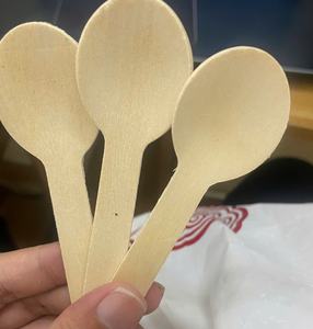 Cuillère en bois naturel - Couverts jetables biodégradables pour la restauration et les plats à emporter - Product Image 6