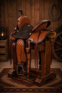 Selle de cheval en cuir occidental artisanale de qualité supérieure |   Selle de dressage en cuir de vache véritable avec arceau en bois et quincaillerie nickelée - Product Image 2