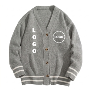 Cardigan en tricot gris personnalisé avec logo pour homme, col en V unisexe, uniforme scolaire, avec bordure côtelée rayée, OEM ODM - Product Image 1