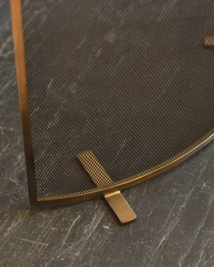 Écran de cheminée en métal courbé Heritage Arc, grille anti-étincelles, protection de foyer autoportante, résistant à la chaleur, finition bronze - Product Image 4