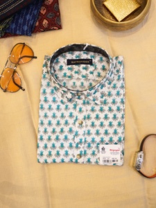 Chemise en coton élégante pour homme à imprimé géométrique, motif vert et bleu, manches longues, coupe confortable, décontractée, pour le bureau et le quotidien - Product Image 5