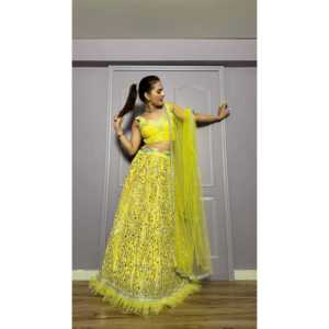 Lehenga Choli de créateur pour les fêtes, robes de cocktail avec travail en papier métallisé, tenue de mariage élégante - Product Image 4