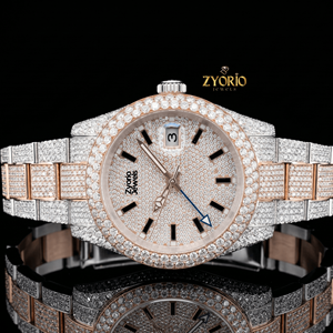 Montre-bracelet de luxe personnalisée faite à la main avec cadran rond en acier inoxydable et pierres de moissanite VVS, style Iced Out - Product Image 2
