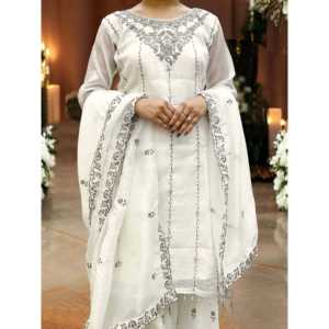 Conjunto de Fiesta de Diseñador, Top y Pantalón con Dupatta y Otros Accesorios Étnicos - Product Image 4