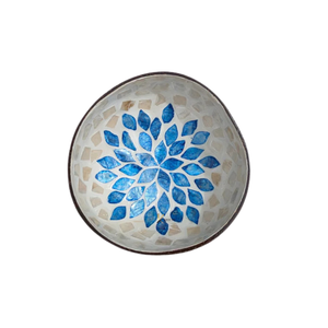 Bols décoratifs en noix de coco gravés, vente en gros, modernes, uniques, artisanaux, polis, durables, écologiques - Product Image 1