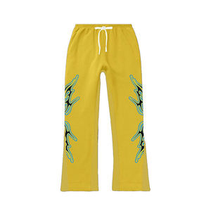 Conjunto de Sudadera con Capucha y Pantalones Deportivos Acampanados de Algodón con Lavado Ácido, Personalizado por el Fabricante de Ropa Urbana, con Impresión DTG, Unisex - Product Image 4