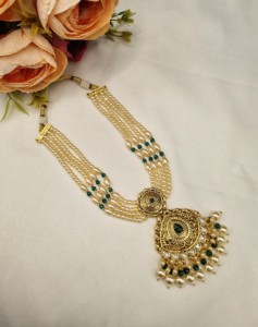 Ensemble de collier de perles multicouches traditionnel avec boucles d'oreilles et mangtika assortis, bijoux ethniques de mariage, vente en gros - Product Image 5