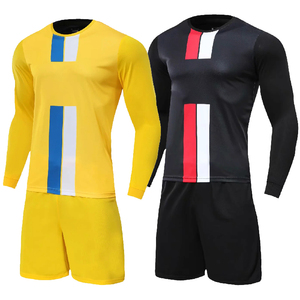 Vente en gros de nouveaux uniformes de football à manches courtes pour hommes adultes, polyester de haute qualité, respirant, respectueux de l'environnement - Product Image 1