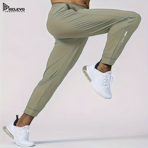 Pantalon de course à séchage rapide Ice Silk pour hommes – Pantalon de sport et d'entraînement léger et respirant avec poches zippées - Product Image 2