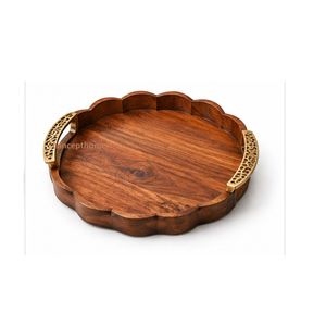 Plateau de rangement rectangulaire en bois avec poignées en laiton, finition polie, design minimaliste, multifonction, compatible lave-vaisselle, utilisation au sol ou sur table - Product Image 4