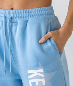 Pantalones de chándal unisex personalizables, casuales, 100% algodón, de peso pesado, estampados, de corte holgado, de pierna ancha, de forro polar para hombre y mujer - Product Image 4