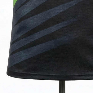 Camiseta de Manga Corta para Hombre, Cuello Redondo, Diseño Geométrico Verde y Negro, Secado Rápido, Tejido de Punto, Corte Ajustado, Estilo Deportivo, Largo Regular - Product Image 4
