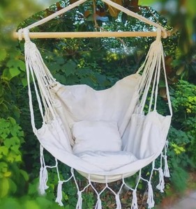 Fauteuil suspendu en macramé surdimensionné avec coussins – Balançoire bohème pour intérieur et extérieur - Product Image 1