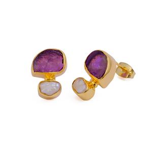 Boucles d'oreilles tendance pour femme, en laiton plaqué or, faites à la main, avec améthyste brute, perle et pierre de naissance de février, vente en gros - Product Image 3