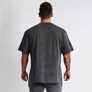 เสื้อยืดคอกลมแขนสั้นผู้ชาย OEM ผลิตตามสั่ง ผ้าฝ้าย 100% โลโก้สองสีด้านหน้า สวมใส่สบาย ระบายอากาศได้ดี แห้งเร็ว เหมาะสำหรับออกกำลังกาย - Product Image 1