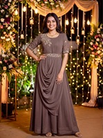 Robes évasées multi-styles avec dupatta et ceinture, brodées et ornées de travail manuel, robe de mariée pour la vente à l'exportation