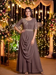 Vestidos de Novia con Estilo Variado, con Dupatta y Cinturón, con Bordado y Trabajo a Mano, para Venta de Exportación - Product Image 4