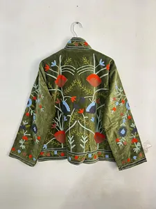 Chaqueta de Terciopelo Verde Oliva Estilo Boho Chic para Mujer, Bordado Floral Suzani, Patrón Étnico, Ropa de Abrigo Vintage para Otoño e Invierno - Product Image 5