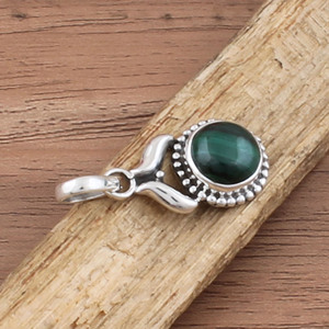 Collier pendentif vintage en malachite verte naturelle, argent sterling 925 plaqué platine, charme en pierre précieuse à bandes artisanal, unisexe - Product Image 3