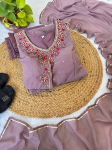 Robe longue tendance en georgette Reglance, best-seller, avec pantalon et dupatta assortis pour les occasions festives, séchage rapide, sans plis - Product Image 2