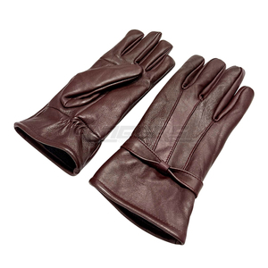 Gants en cuir pour femmes, accessoire de mode pour usage quotidien, fourniture en marque privée, style uni, doux au toucher, doublure en polaire, gants d'hiver pour femmes - Product Image 3
