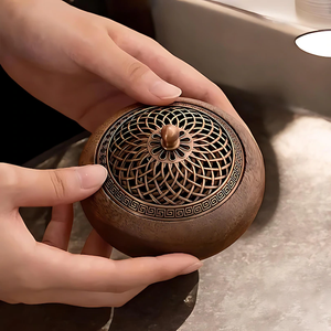Brûleur d'encens artisanal en bois de santal, écologique, rétro, pour aromathérapie, par Whimsy Art Craft - Product Image 1