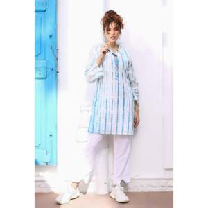 Conjunto de Kurta Informal Azul Cielo con Estampado Tie-Dye y Mangas Tres Cuartos, Talla XS - Product Image 4