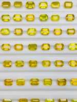 Saphir Jaune de Madagascar Taille Émeraude 7x5mm 100 carats Traité Thermiquement Pierre Précieuse Naturelle en Vrac pour la Fabrication de Bijoux Certifié IGI