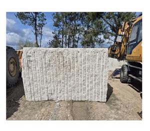 Bloc de granit rose Rosavel, granit rose naturel brut, matériau pour la découpe de dalles, revêtement de sol, projets de bardage - Product Image 1