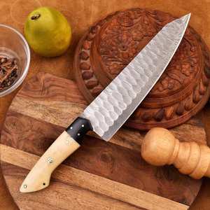 Couteau de Chef en Acier Damas Martelé avec Manche en Résine Osseuse, Couteau de Cuisine Forgé à la Main, Vente en Gros Fabricant - Product Image 3