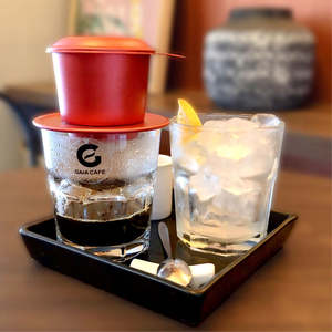 Granos de Café Robusta Fuertes y de Cuerpo Completo, Tueste Oscuro, Origen Vietnam, de la Marca Viet Coffee - Product Image 1