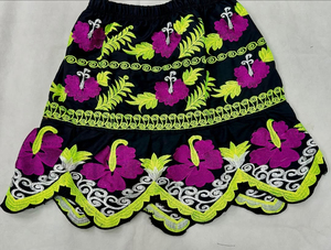 Última producción de faldas micronesias: Faldas de algodón bordadas para mujer, diseño único de falda ajustada estilo isla micronésica - Product Image 5