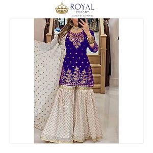 Collection de vêtements indiens de haute qualité, magnifiques et élégants, en pur Georgette de Fox, avec broderies et sequins. - Product Image 6