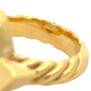 Bague en or jaune 14K Vermeil motif feuille de lierre torsadée pour femme, design élégant en corde, bijou botanique de luxe - Product Image 2