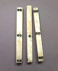 ลูกเต๋ากระดูกควาย4ด้านลูกเต๋าเล่นเกมสไตล์สัตว์ขัดเงาและเขาควายดีไซน์ตามสั่ง - Product Image 1