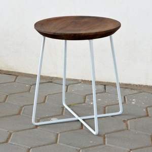 Tabouret en bois et fer de style urbain, conçu pour les appartements modernes avec une conception fonctionnelle gain de place - Product Image 6