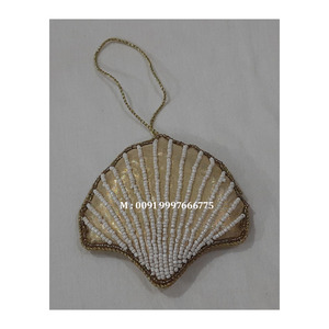 Producto de Bordado con Hilo Plateado y Cuentas, Decoración Colgante en Forma de Mango, Muy Atractivo y de Alta Demanda - Product Image 4