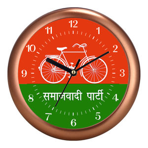 Horloge murale en plastique personnalisée Liviya avec l'image d'un politicien indien - Cadeau personnalisé, article promotionnel, fête des mères, remise de diplôme, Noël - Product Image 4