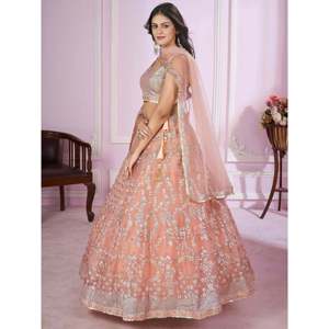Magnifique Lehenga Choli en tulle souple à sequins couleur pêche pour mariage - Product Image 6