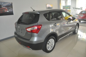 แผ่นบังแดดหน้าต่างรถยนต์ วัสดุ PMMA  ใช้ได้กับ SUZUKI SX4 S-Cross ปี 2014-2021 ได้พอดี 100% - Product Image 4